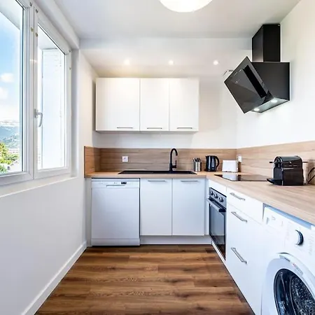 Esprit Marvel: 2 Chambres- Fibre- Balcon- Parking