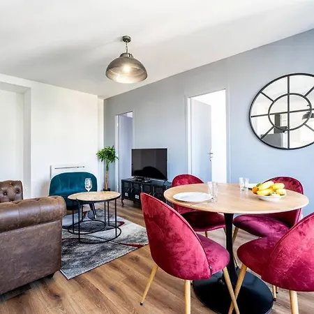 Esprit Marvel: 2 Chambres- Fibre- Balcon- Parking *