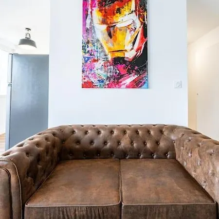 Esprit Marvel: 2 Chambres- Fibre- Balcon- Parking *